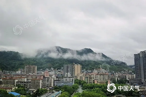 吉首天气，云雾缠绕的山水诗篇