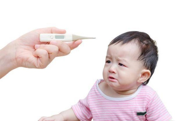 宝宝发烧了怎么退烧快？家长必看的高效退烧指南